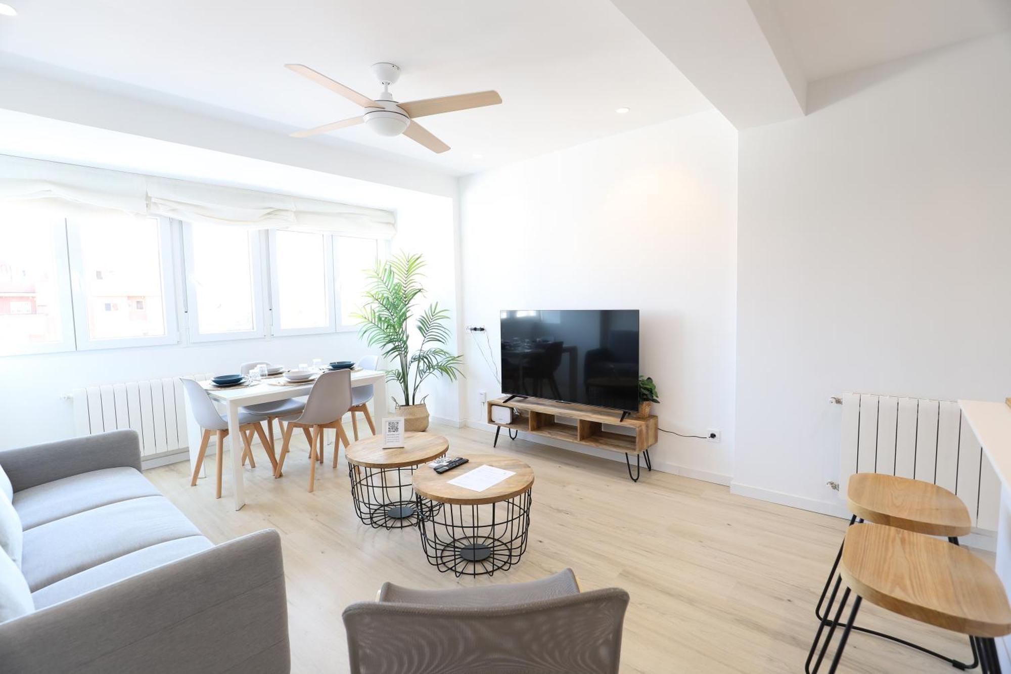 Apartamento Familiar, Luminoso Y Mediterraneo By Hometels Puerto de Sagunto Luaran gambar